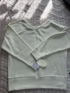 新品未使用 Petit Fleur アイボリー トレーナー F