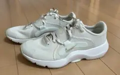 未使用　NIKE 軽量 メッシュ スニーカー レディース　23.5㎝