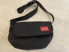新品‼︎Manhattan Portage メッセンジャーバッグ ブラックのサムネイル