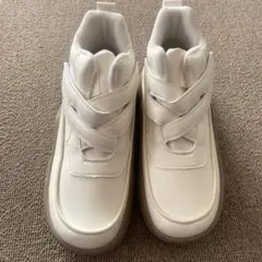 ホワイト ストラップ付き ハイカットスニーカー