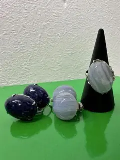 オーバルストーンのイヤリングとリングセット