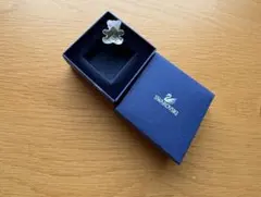 Swarovski クマ　ブローチ 新品未使用　ピンバッジ　スワロフスキー　ベア