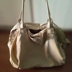 ユニクロ　ショルダーバッグのサムネイル