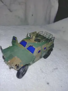初夏セール！台湾海峡危機美品完成品1/35陸自 軽装甲機動車モデルフィギュア付のサムネイル
