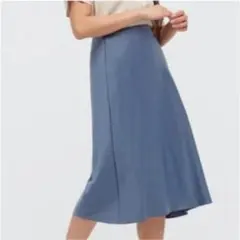 UNIQLO ユニクロサテンナローフレアスカート