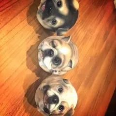 可愛い犬の置き物