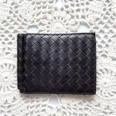 美品　ヴォッテガヴェネタ　マネークリップ　イントレチャート　ダークブラウン ブラック/マダーブラウンイントレチャート 二つ折りウォレット