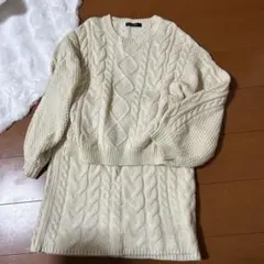 アイボリー ケーブル編み ニットセットアップMサイズ