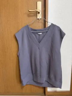 GU Vネック ベスト グレー
