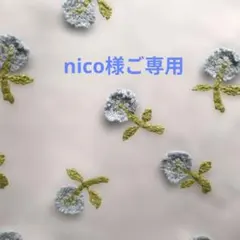 ラナンキュラスとミニ薔薇のブルーリース ～ブルーなお花たちのリース