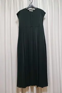 AUNT MARIE'S ダークグリーン ノースリーブプリーツ ワンピースのサムネイル