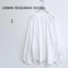 アーバンリサーチドアーズ ブラウス 1 ホワイト バンドカラー ボリューム袖