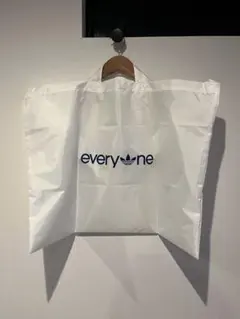 everyone adidas ショッパー 大のサムネイル