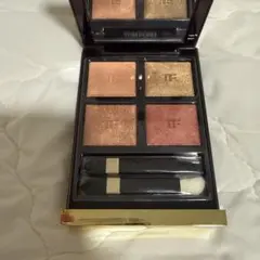 TOM FORD アイ カラー クォード 26 ヴィジョネア - メルカリ