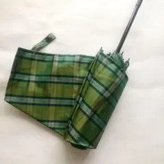 折りたたみ傘　グリーン チェック柄　雨具　軽量　未使用