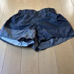 ミズノ黒いランニングショーツ