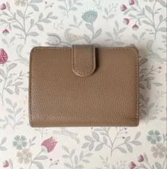 収納充実２つ折り財布