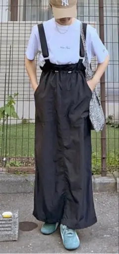 【notch】サスペンダー付きハイウェストナイロンスカート