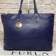 フルラ FURLA A4可 レザー シボ革 チャーム付き トートバッグ 肩掛け