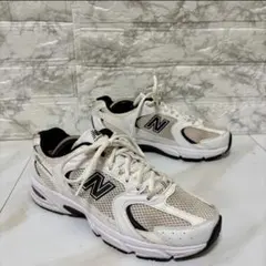New Balance 530 ホワイト/ブラック スニーカー ニューバランス