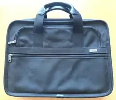 【最終値下げ・美品未使用】TUMI ビジネスバッグのサムネイル