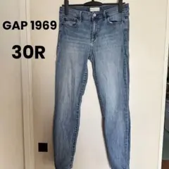 Item thumbnail for item 350f7efa-7481-41e9-8c26-be2a40797fbe