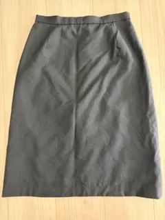 黒ストラップ タイトスカート