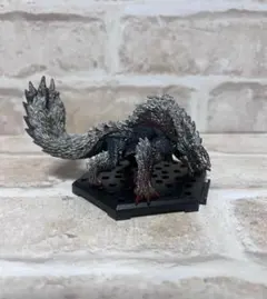 モンスターハンター　ジンオウガ　フィギュア