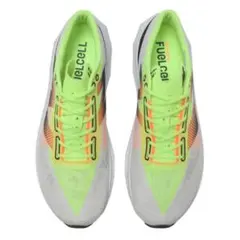 New Balance FuelCell スパイクシューズ ネオンイエロー