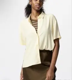 【UNIQLO】レーヨンブラウス／半袖　ユニクロ　yellow