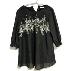 Rose Tiara ブラック刺繍ブラウス トップス　チュニック長袖　42