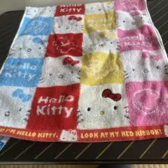 新品　Hello Kitty タオル チェック柄