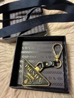 PRADA/サファイアーノ/キーホルダー