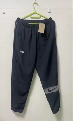 NIKE Dri-FIT ウーブンパンツ 7分丈 ブラウン