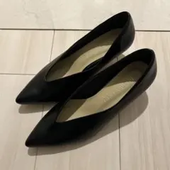 【美品】◼️ルタロン◼️Vカット◼️ポインテッドトゥ◼️ブラック◼️パンプス