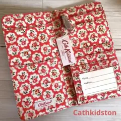 Cath Kidston トラベルウォレット　赤　花柄　旅行
