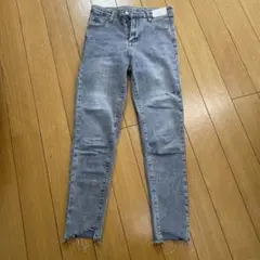 スキニーデニム ライトブルー ダメージ加工