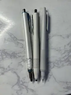 Item thumbnail for item 04245879-c0ed-4e40-b582-a4b49671ef12