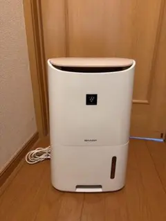 除湿機 CV-L180-W シャープ製 - メルカリ