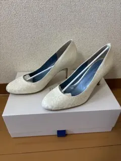 BENIR ウェディングシューズ　ホワイト　ヒール