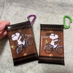 スヌーピー　USJ カラビナ付きマルチポーチ　2個セット