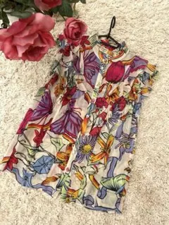 グレースコンチネンタル フリルノースリーブブラウス フラワー