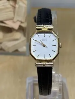 稼働品　Vintage SEIKO クォーツ 八角形 腕時計 新電池
