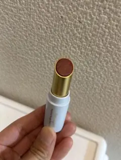 ナチュラグラッセ モイスチャー ルージュ 01M ビターレッドのサムネイル