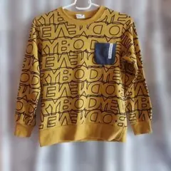 総柄 英字トレーナー