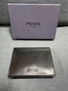 PRADA ブラック 二つ折り財布　新品未使用品