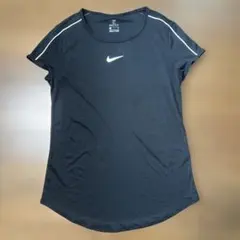 Nike ナイキDRI-FIT フェザーライト 半袖Tシャツレディース　ブラックのサムネイル