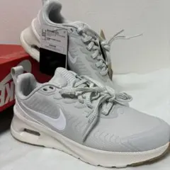 26cm 新品 ナイキ エア マックス ニュアクシス IB4494-025 白