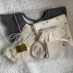 出産祝い　女の子ベビー　プチギフト　ラッピング　ハンドメイド　スタイ　韓国子供服