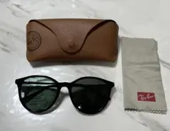 Ray-Ban RB4334D サングラスのサムネイル